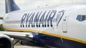 Erneut musste eine maschine der irischen fluggesellschaft ryanair am sonntagabend auf einem flug von dublin nach krakau kurz nach 20 uhr am. Ryanair Flug Fr 170 Aus Berlin Notlandung In Thessaloniki Feuer Alarm Im Cockpit Welt