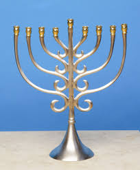A Christmas Collection Of 30 Beautiful Candle Holders