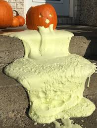 Mais le dentifrice éléphant offre un moyen de voir cette décomposition chimique se produire très rapidement et de manière spectaculaire. La Citrouille Malefique Je Suis Une Maman