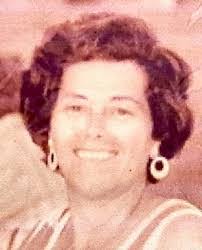 Elaine Stabile's Instagram, Twitter & Facebook