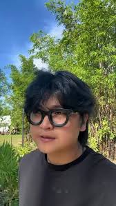 date within your bracket!!! or i don’t know don’t date people who are  barely adults #dating #men #women