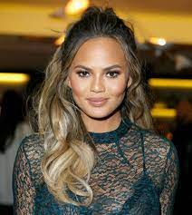 Chrissy teigen hairstyles images 50+ chrissy teigen hairstyles photos also read: Chrissy Teigen Got Khloe Kardashian S Haircut Glamour