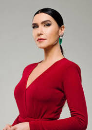 Zeynep (sevda erginci) ve yıldız (eda ece) birbirine çok düşkün ama hayalleri birbirinden tamamen farklı olan iki kardeştirler. Yasak Elma Tvmaze