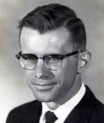 Helen Alger's Instagram, Twitter & Facebook