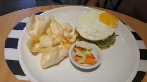 Ada nasi goreng jamur, nasi goreng ikan asin, nasi goreng teri medan, nasi goreng kornet, dan banyak lagi pilihan lainnya. Nasi Goreng Ikan Teri Sambel Ijo Picture Of Milkoe Bistreau Tangerang Tripadvisor