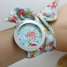 Teen always want stylish & best fashion watch which fulfills their needs and makes best look. Blue Floral Cloth Strap Teen Girl Watch On Luulla