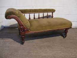 One of the castors (a later addition to the piece) has come off and the seat back needs securing. Gorgeous Antique Victorian Oak Chaise Longue Sofa C1880 50210 Sellingantiques Co Uk