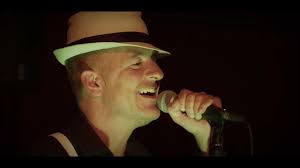 DAVID LASSERRE CHANTEUR/CLAQUETTISTE