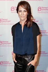 Annabeth Gish - Free pics, galleries & more at Babepedia