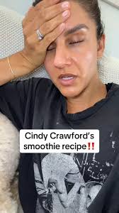 Can we just NOT with the demonising of fruit (and food in general!),  #whatieatinaday #wieiad #smoothierecipe