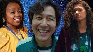 Amanda Bujak's Instagram, Twitter & Facebook