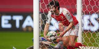 Kariyerinde boca juniors, benfica, atletico madrid, dalian yifang ve chicago fire takımlarında forma giyen gaitan, geçen sezon lille'de 4 maça çıkmıştı. Gaitan Rouba Dois Pontos Ao Fc Porto Em Braga I Liga Sapo Desporto