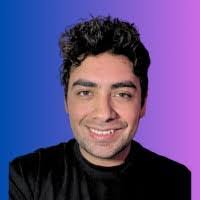 Nicandro Reyes's Instagram, Twitter & Facebook