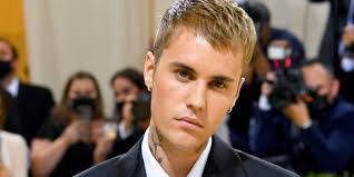 Justin Bieber Defends Viral Clip About “Standing