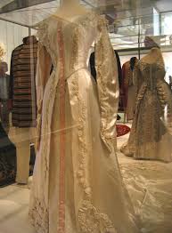 Imperial Russia Court Dress Of Olga Or Tatiana Court Dresses Old Fashion Dresses Historical Dresses I am glad to say that i don't pay so much attention to fashion and.