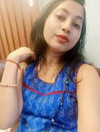 Sharon Dey's Instagram, Twitter & Facebook