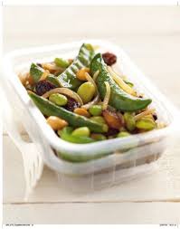 Salade A L Indienne De Legumes Croquants Aux Fruits Secs Recette Recette Plat Vegetarien Plat Vegetarien Recettes Minceur