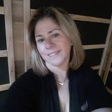 Mirna Polanco's Instagram, Twitter & Facebook