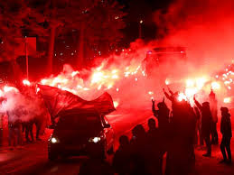 Fenerbahce fan page, antakya (antakya, hatay). Video Watch Hundreds Of Zenit St Petersburg Fans Welcome Team Bus With Flare Salute Sports Mole