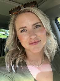 Tania Shepherd's Instagram, Twitter & Facebook