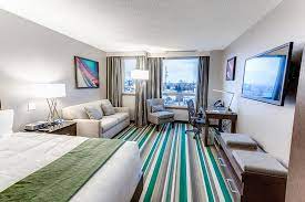 An independent hotel with stylish, contemporary rooms and suites and amenities for business and pleasure. Platinum Suite Picture Of Hotel Blackfoot Calgary Tripadvisor