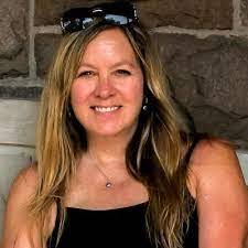 Kathy Tucci's Instagram, Twitter & Facebook