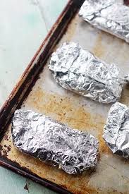 35 Genius Uses For Aluminum Foil That You Didn T Know About It Can Even Curl Your Hair Foil Packet Dinners Foil Baked Chicken Chicken Foil Packets