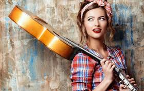 If you fool around, you behave in a playful, childish, and silly way, often in order to make people laugh. Wallpaper Language Background Wall Portrait Makeup Actress Hairstyle Blonde Fur Shirt Grimace Winks Fooling Around Anya Taylor Joy Anya Taylor Joy Images For Desktop Section Devushki Download