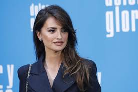 Era el video de la agrupaciòn española mecano, la canciòn se llamaba la fuerza del destino, y digamos que ya actuaba. Hoy Cumple 47 Anos La Actriz Penelope Cruz Cine Blick News
