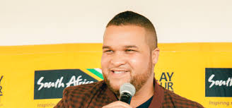 Jason Goliath ties the knot in jeans and a T-shirt