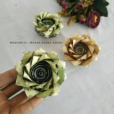 Informasi cara membuat origami kertas bunga mawar, kupu kupu, love, bintang, binatang, burung camar, bintang, shuriken, hiasan dinding, kipas dan sebagainya. Cara Membuat Bunga Dari Uang Kertas Untuk Mahar Gimana Lif Co Id