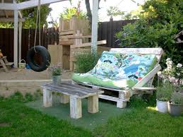 If you're handy with a saw and power driver then there are plenty of plans and step by step guides on the internet giving exact directions on how. 39 Outdoor Pallet Furniture Ideas And Diy Projects For Patio