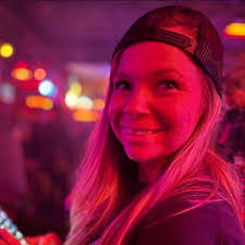 Lonnie Long's Instagram, Twitter & Facebook