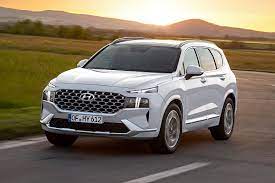 May 04, 2021 · the 2021 hyundai santa fe features mildly reworked exterior styling with a broader looking front end, fresh wheel designs and a few smaller tweaks. Hyundai Santa Fe 2021 Neue Optik Und Plug In Hybridantrieb Auto Bild