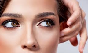 Aishwarya rai, tyra banks, kelly clarkson, and angelina jolie are some of the notable celebrities who possess such colored eyes. Eye Color Distribution What Your Eye Color Says About You
