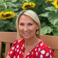 Kerry Mathews's Instagram, Twitter & Facebook