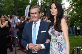 De quelle taille et combien pèsent jan hofer? Jan Hofer Jan Hofer Und Seine Frauen Gala De