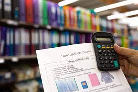 Cette aide est destinée aux familles aux revenus modestes afin de financer l'achat des fournitures scolaires de leurs enfants. Allocation De Rentree Scolaire 2019 La Date De Versement Devoilee Par Le Ministere Des Solidarites