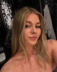 Millie Walters's Instagram, Twitter & Facebook