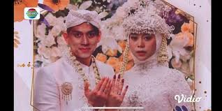 © instagram @inul.d inul mengunggah foto bertuliskan 'calon manten', hal ini membuat netizen semakin meyakini pernikahan lesti dan billar sudah semakin dekat. Heboh Foto Pernikahan Lesti Kejora Rizky Billar Ini Faktanya Merdeka Com
