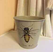 Queen Bee Plant Pot