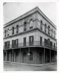 Lalaurie House In The Heart Of The French Quarter Lies An Ornate Mansion That In The 1800s Belonged To Physician Lo Orleans Parish Haunted Places Haunted House