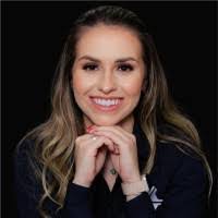 Julie Borelli's Instagram, Twitter & Facebook