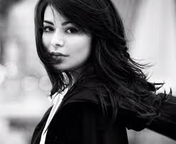 Caiu Na Net Selena Gomez Nua Super Pretty Photo Love The Bokeh Miranda Cosgrove Miranda Celebrities