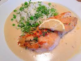 Rotbarschfilet In Sahne Senf Sauce Mit Erbsenreis Von Badegast1 Chefkoch Rotbarschfilet Rezept Rotbarschfilet Hauptspeise