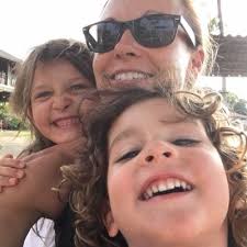 Erin Kinzer's Instagram, Twitter & Facebook