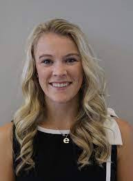 Wendy Olinger's Instagram, Twitter & Facebook