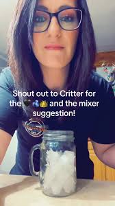 So damn good! The Blackberry crown is hands down the best! #crownroyal  #crownroyalblackberry #drinktok #greatvaluebuschtok #buschlight