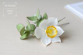 Eucalyptus Wedding Hair Piece Daffodil Hair White Green Wedding Spring Flower Hair Pin Garden Wedding Hair Pin Handmade Flower For Hair Wedding Hair Pieces Flower Hair Pin Flowers In Hair