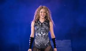 The appearance of hazel eyes, as well as blue and green eyes, is a result of the tyndall scattering of light in the stroma. Camilo Shares How It S Hard To Look Shakira In The Eyes